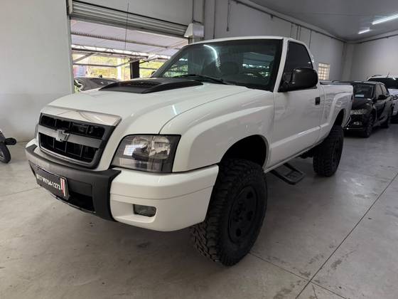 CHEVROLET S10 2.4 MPFI ADVANTAGE 4X2 CS 8V FLEX 2P MANUAL CHEVROLET S10 2.4 MPFI ADVANTAGE 4X2 CS 8V FLEX 2P MANUAL